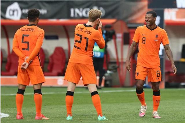 荷兰vs乌克兰比分预测（荷兰vs乌克兰比分预测是大球还是小球）
